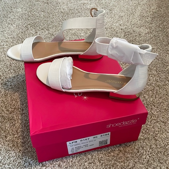 Shoe Dazzle Shoes - White Flat Sandals
